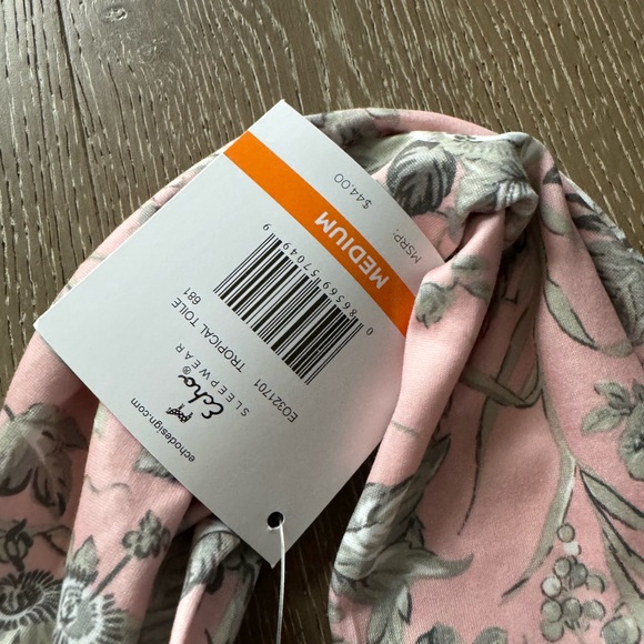 Echo sleepwear tropical nightgown - Picture 3 of 11